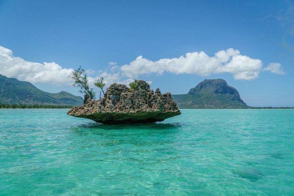 mauritius, crystal rock, sea